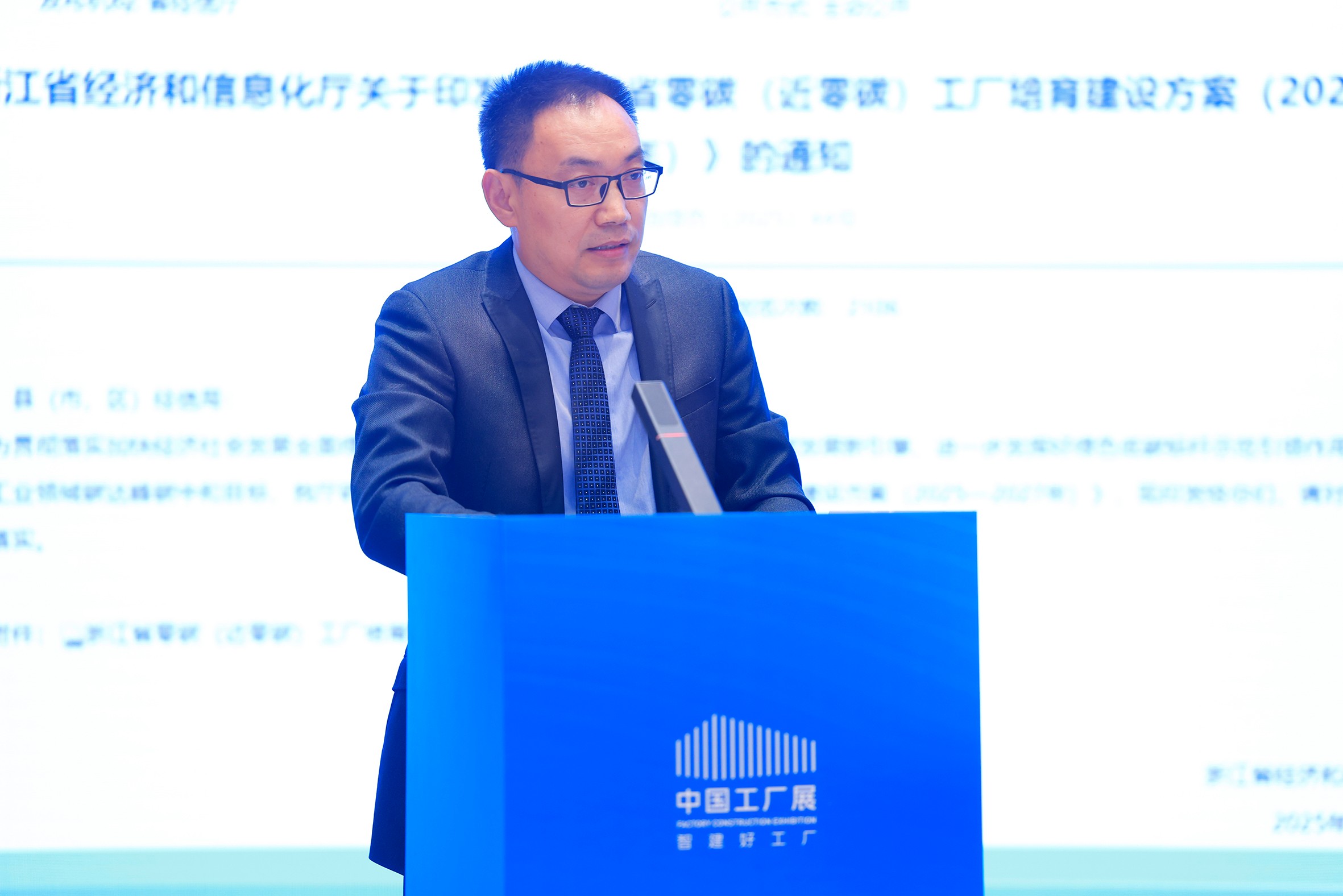 王宏X.jpg