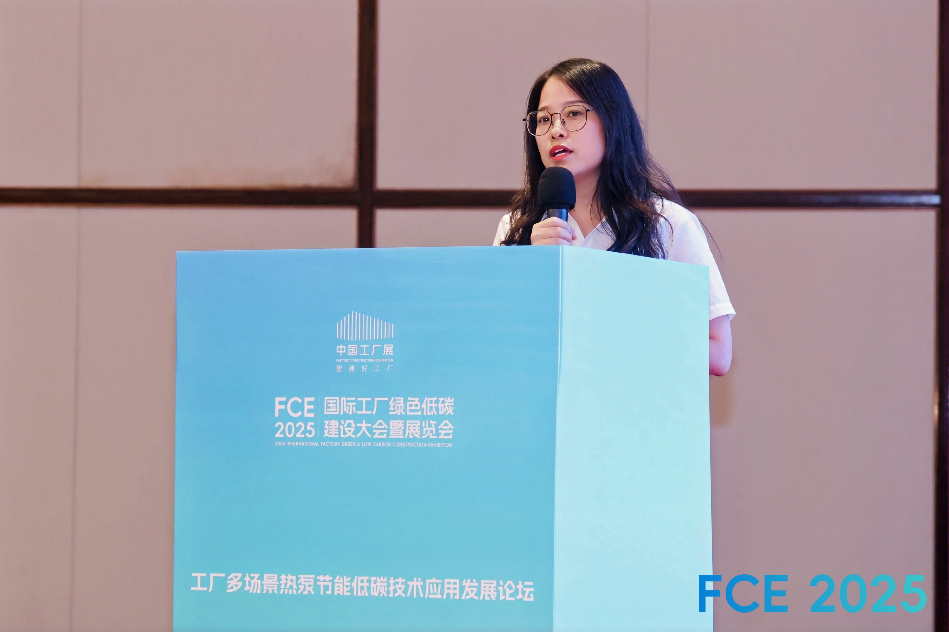 张彩霞.jpg